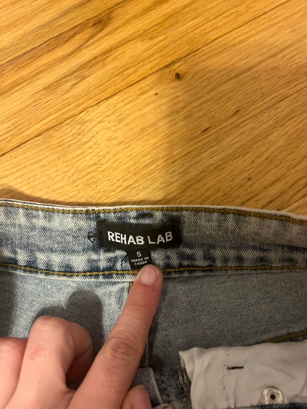 Jeans - Picture 2 of 3